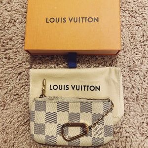 👉🏻SOLD👈🏻Louis Vuitton key pouch